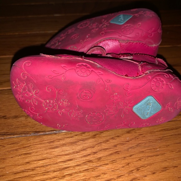 Toddler Girls Clarks Bootie Shoes - Picture 2 of 4